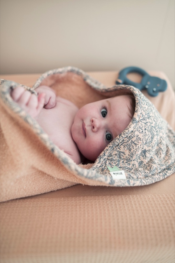 Hooded towel - Lovely Leaves